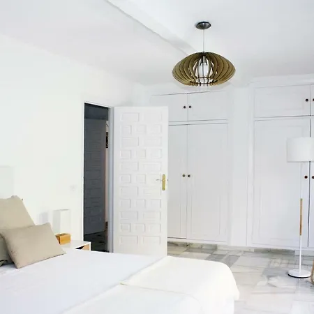 Vakantiehuis The Garden & Pool House-banus *