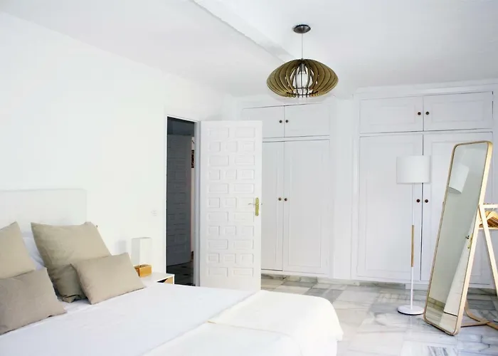 Casa de Férias The Garden & Pool House-banus *